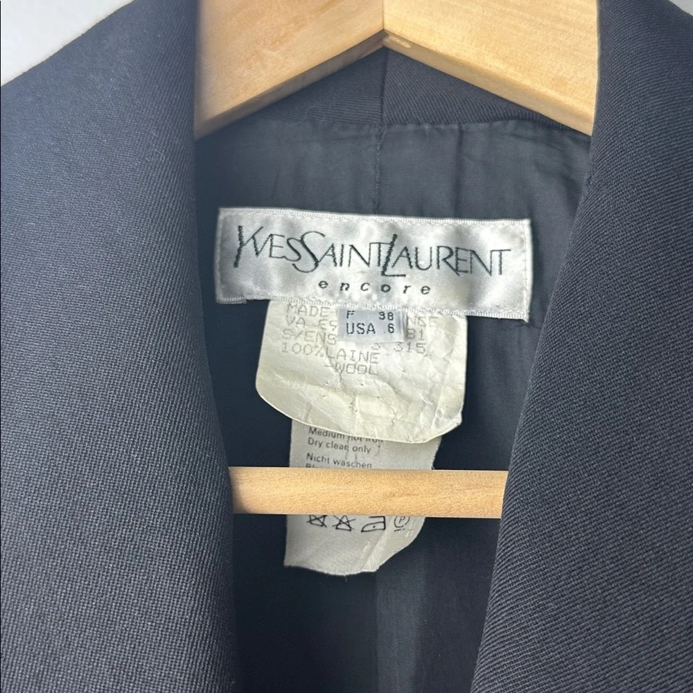 Vintage 80’s Yves Saint Laurent Black Wool Blazer Gold YSL Buttons Size 6 France - Picture 15 of 16